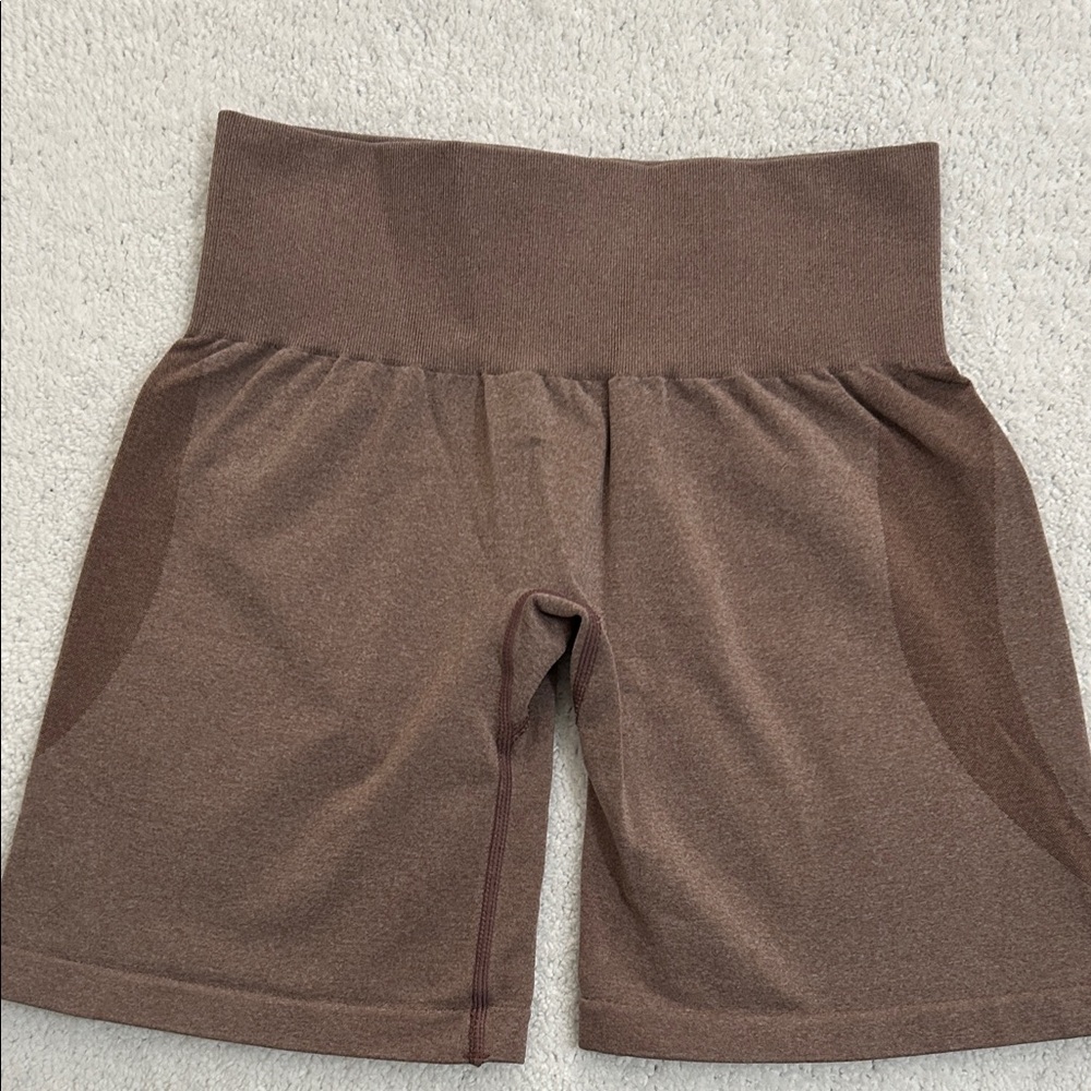 NVGTN Women's Chocolate Booty contour seamless workout Bike Shorts.